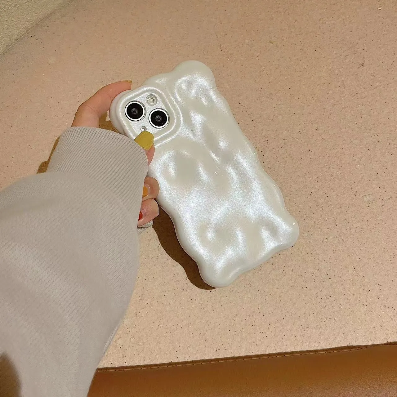 Pearl Wavy Phone Case