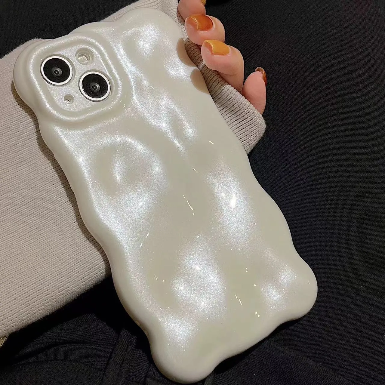 Pearl Wavy Phone Case